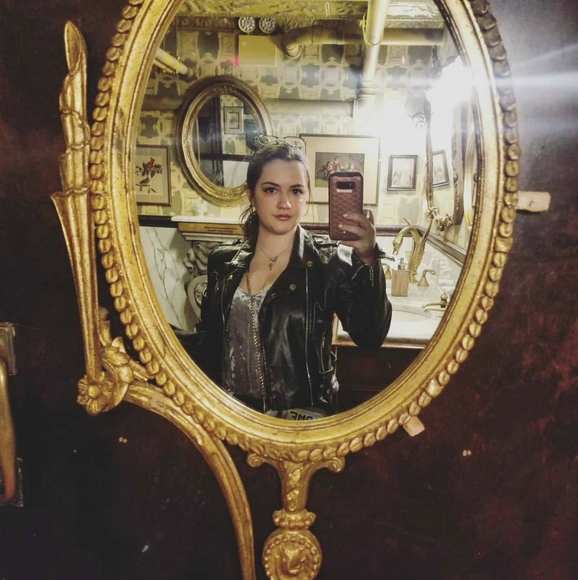 Ciao! I'm Alessandra 💛🌻 - Picture 3 of 16